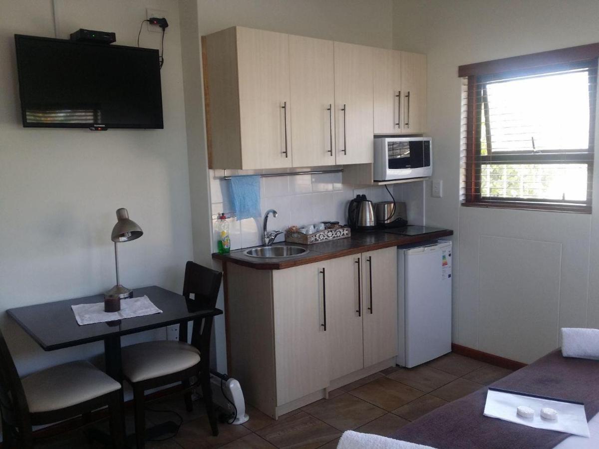 12 On Beach Guest House Saldanha Bay Экстерьер фото